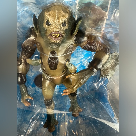 McFarland Toys Sunken Citadel Pirate Aquaman and the Lost Kingdom Mega Figure - Picture 4 of 13